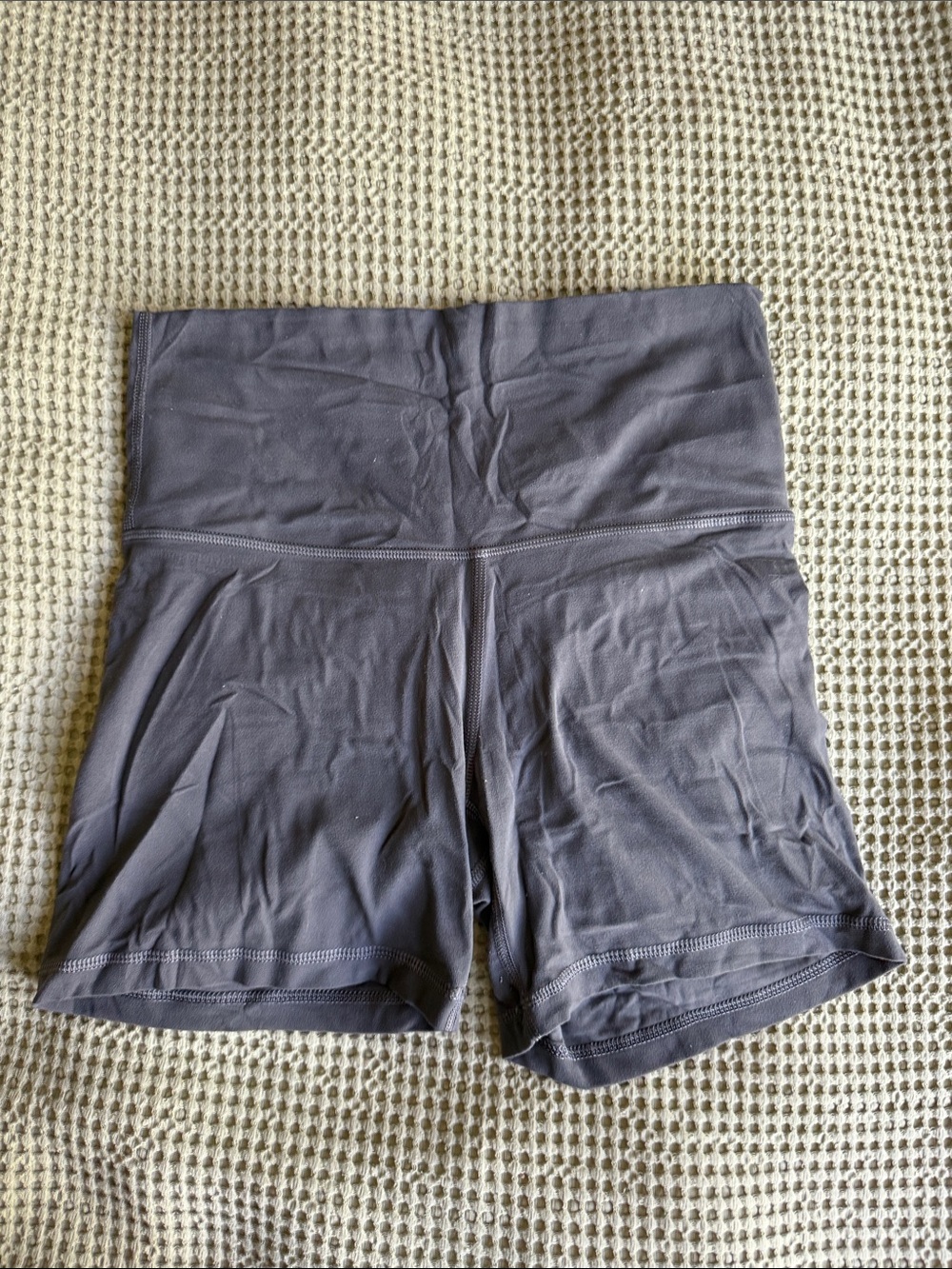 Aritzia High-Rise Athletic Bike Shorts — Gray